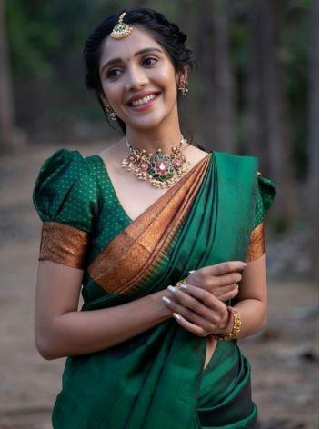 Green saree with gold border